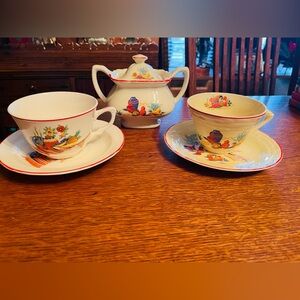 Vintage Sugar Bowl w/2 Cups & Saucers with Mexican Pattern